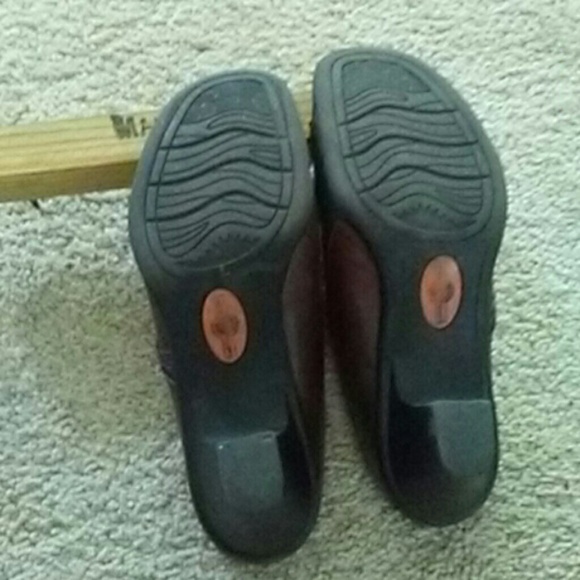 Earth Spirit Classics Slip On Shoes - Picture 6 of 6